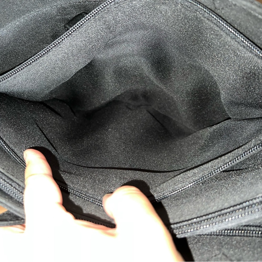 Totes Shoulder Bag - Picture 9 of 14